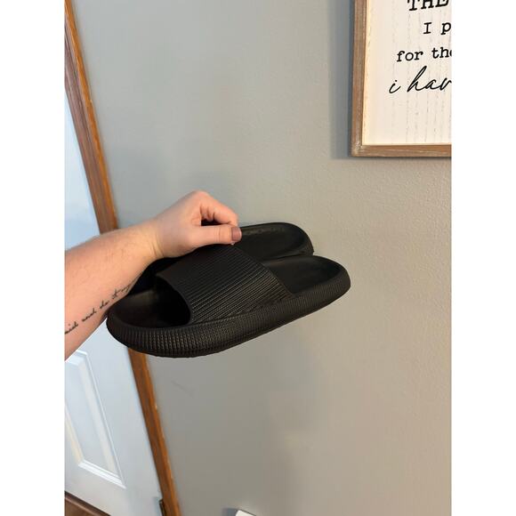 Hyper cloud slides Men’s Size 11 - Picture 2 of 4